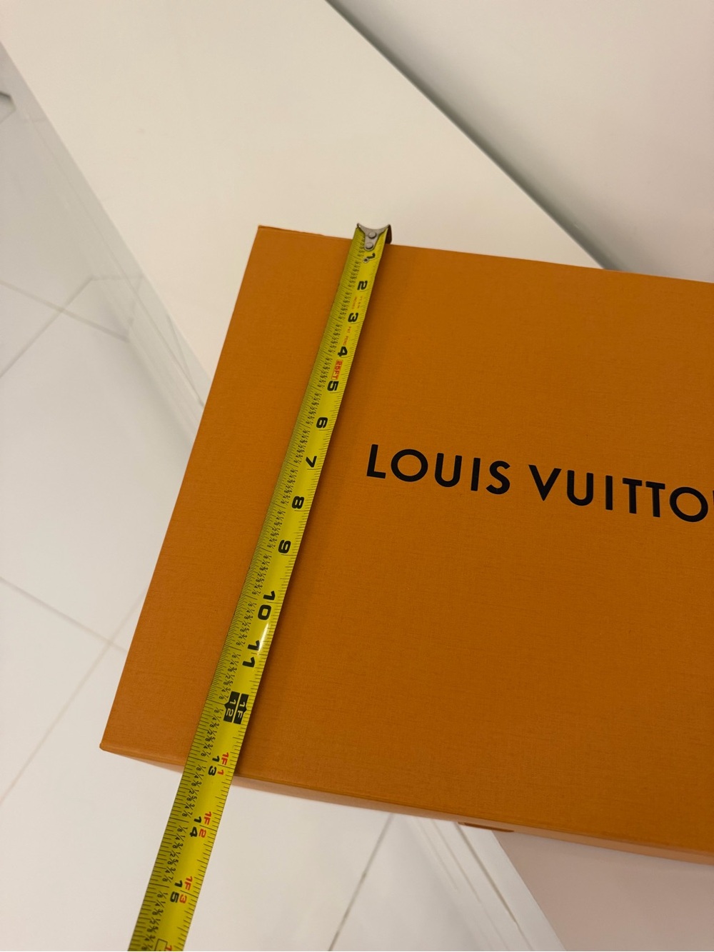 Louis Vuitton Orange Box with Black Logo - Picture 4 of 6